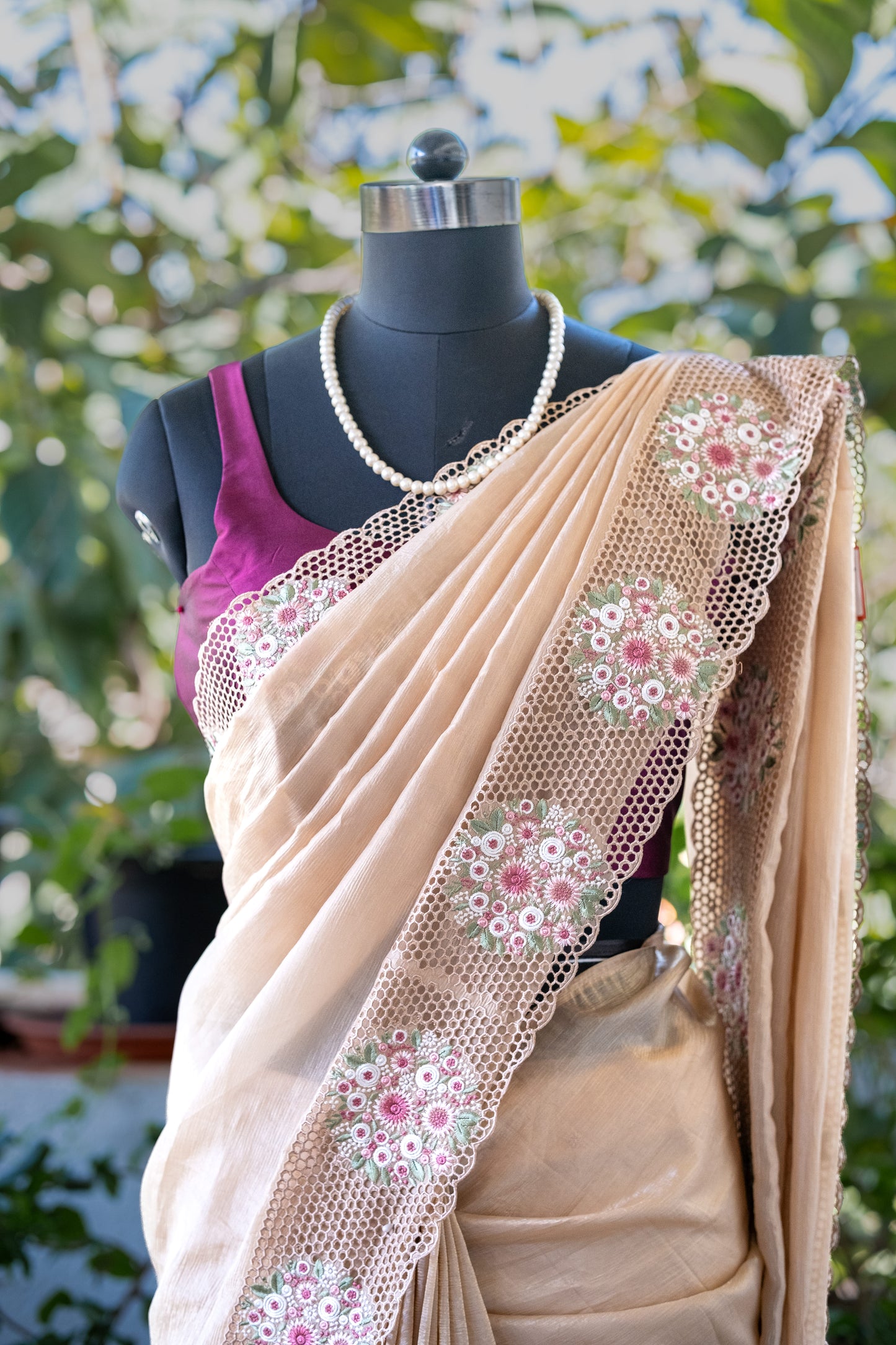 Crushed Georgette Saree with Delicate Cut Work
