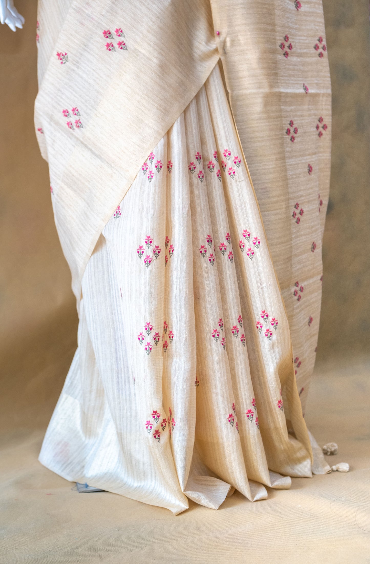 Beige Linen Saree