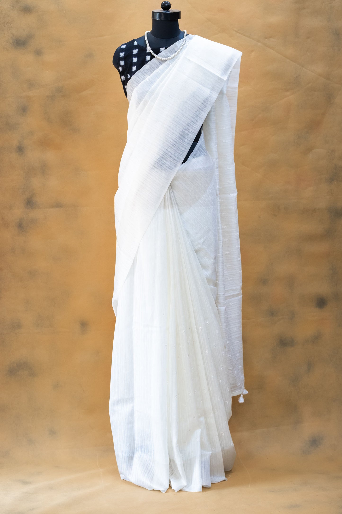Pure White Linen Saree – Minimal Elegance