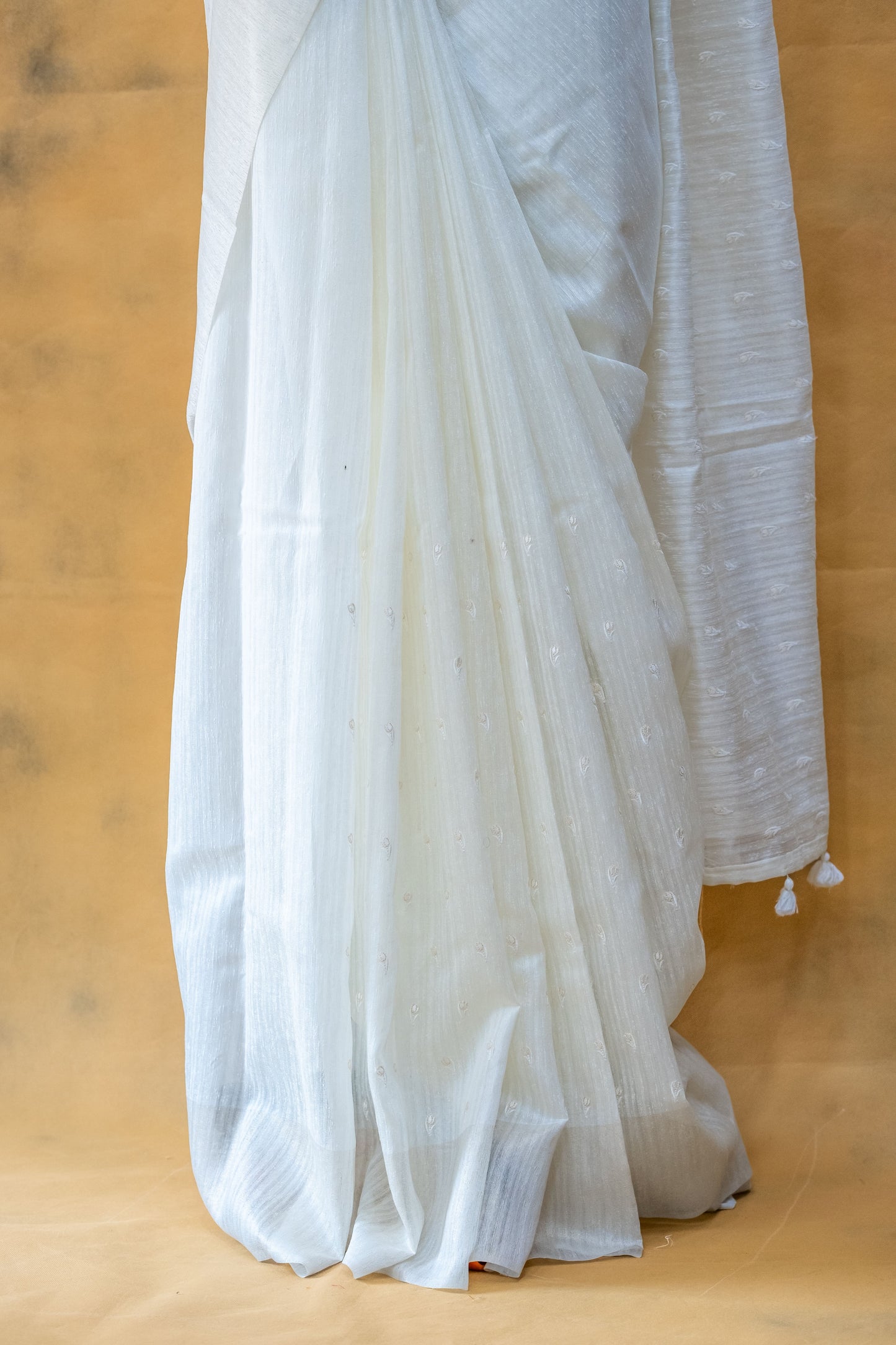 Pure White Linen Saree – Minimal Elegance