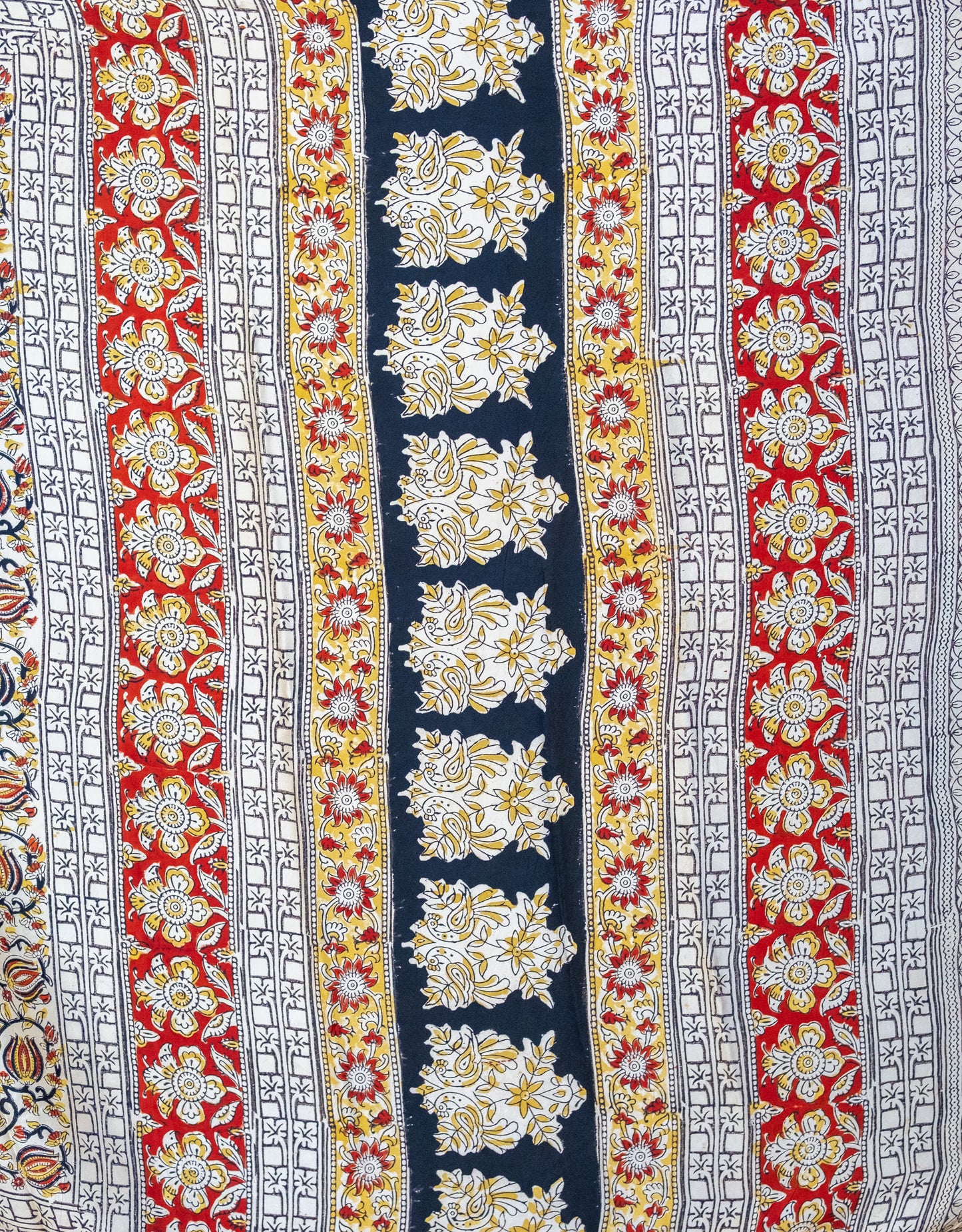 Graceful White Floral Modal Silk Saree – Soft, Flowing & Contemporary Charm