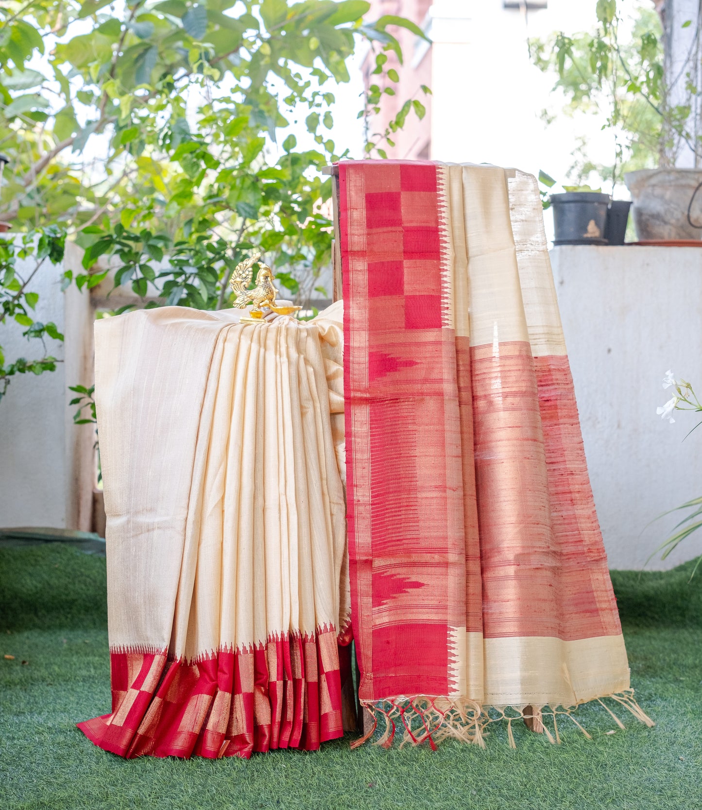 Classic White Raw Silk Saree with Lustrous Finish