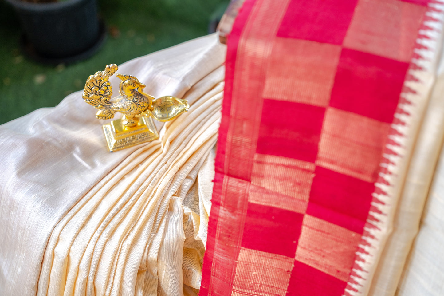 Classic White Raw Silk Saree with Lustrous Finish