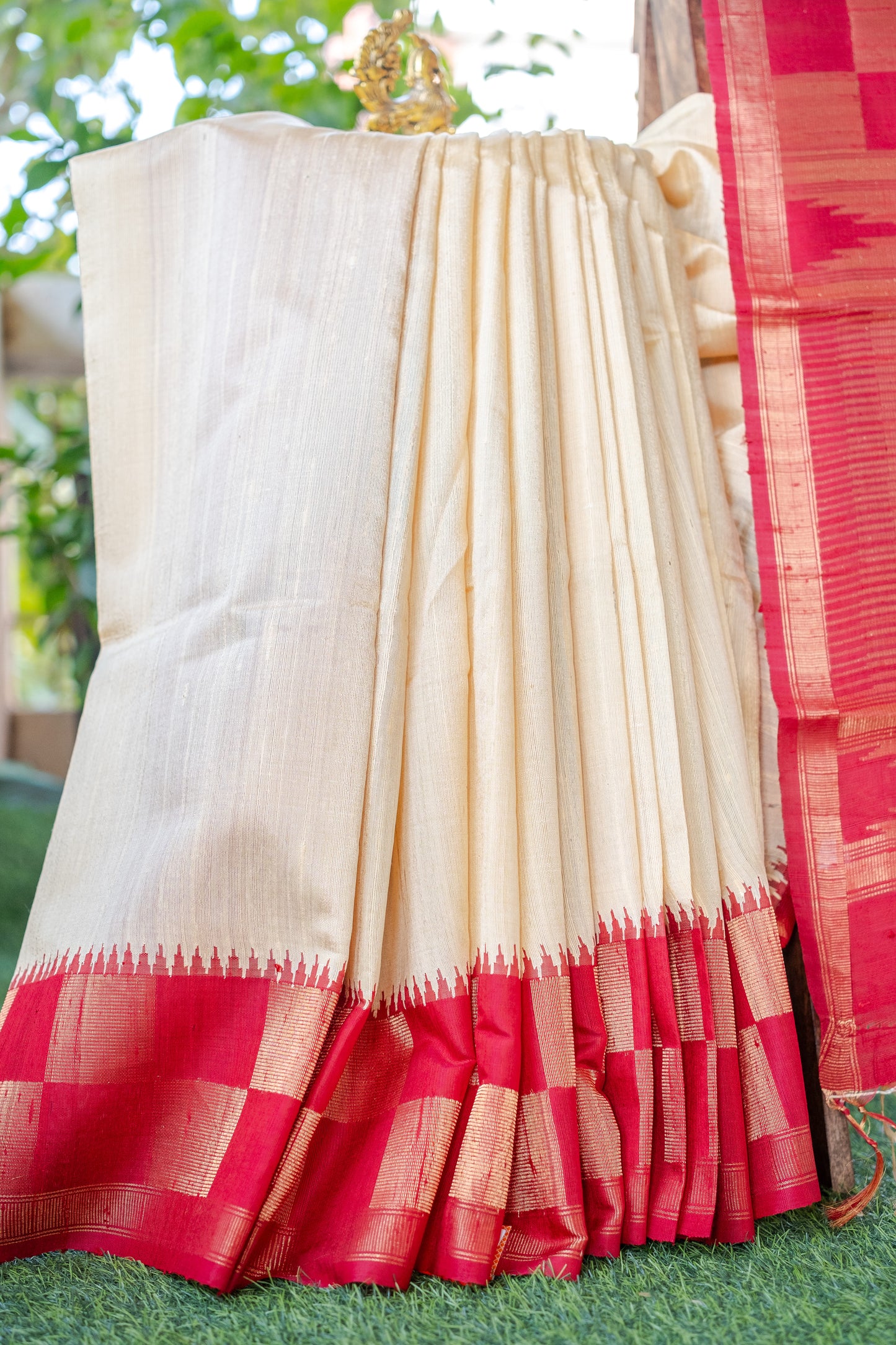 Classic White Raw Silk Saree with Lustrous Finish