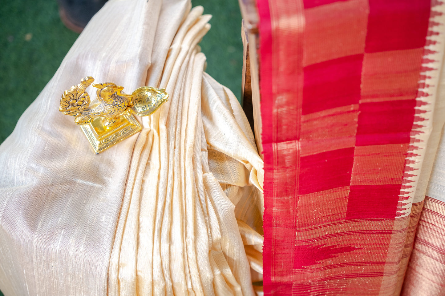 Classic White Raw Silk Saree with Lustrous Finish