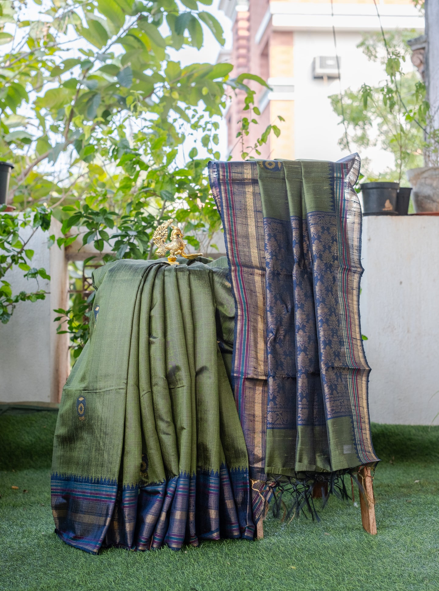 Classic Dark Green Raw Silk Saree with Lustrous Finish