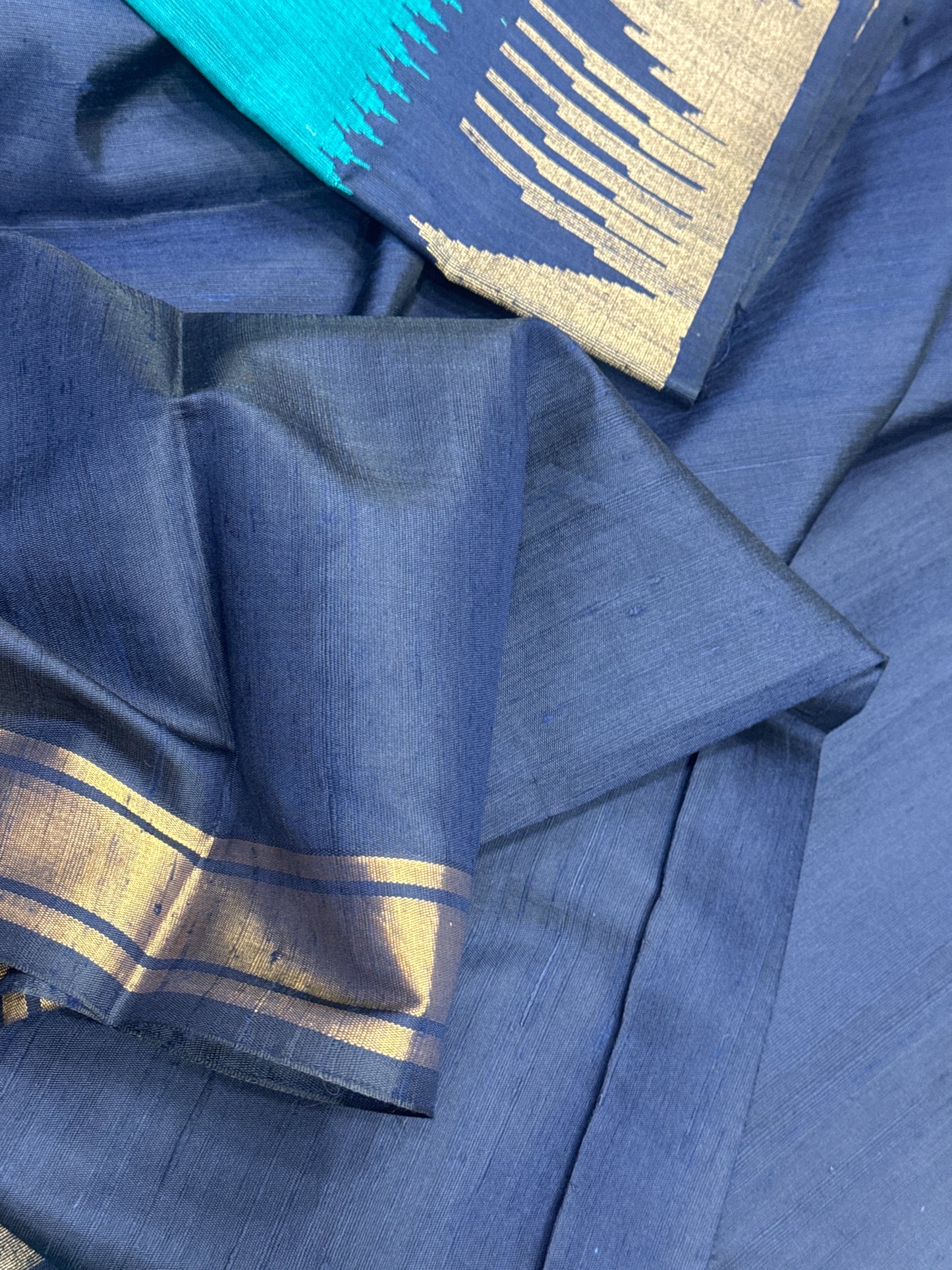 Graceful Dark Green Soft Silk Saree – Pure Elegance in Every Fold