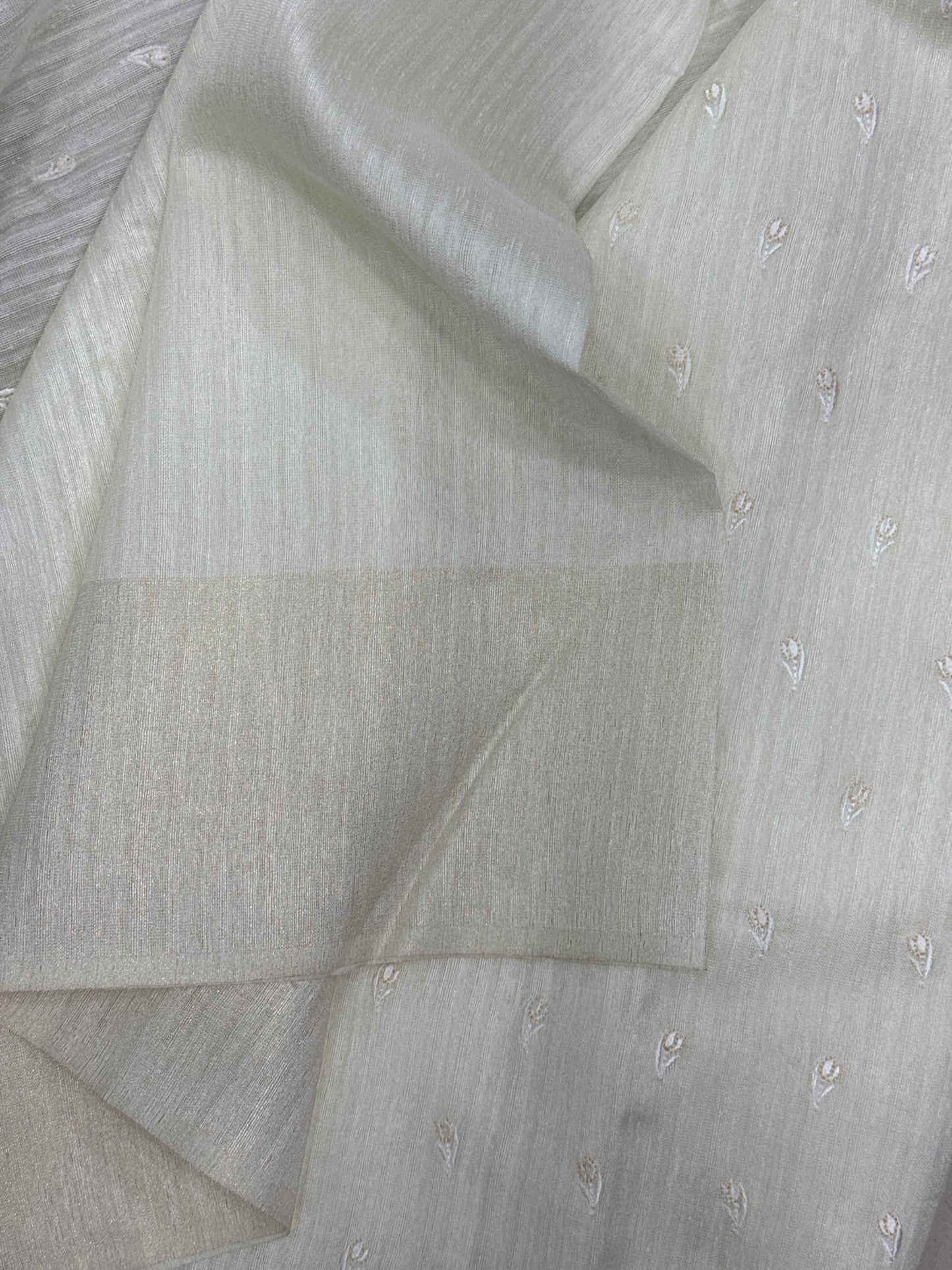 Pure White Linen Saree – Minimal Elegance