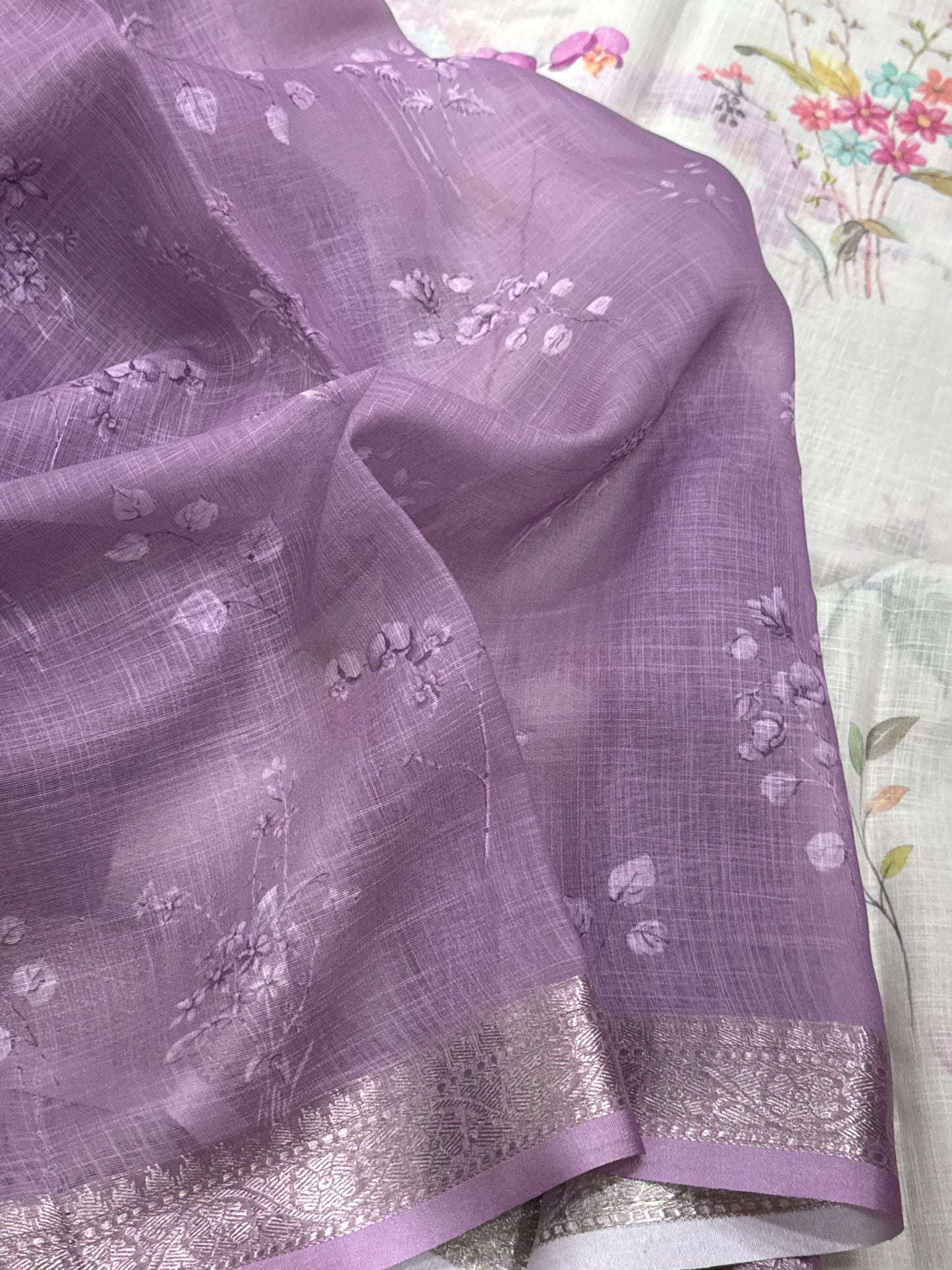 White Floral Linen Saree – Light, Airy & Elegantly Fresh